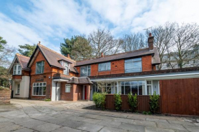 The Manor - Large Luxury home in Bournemouth - Sleeps 12+